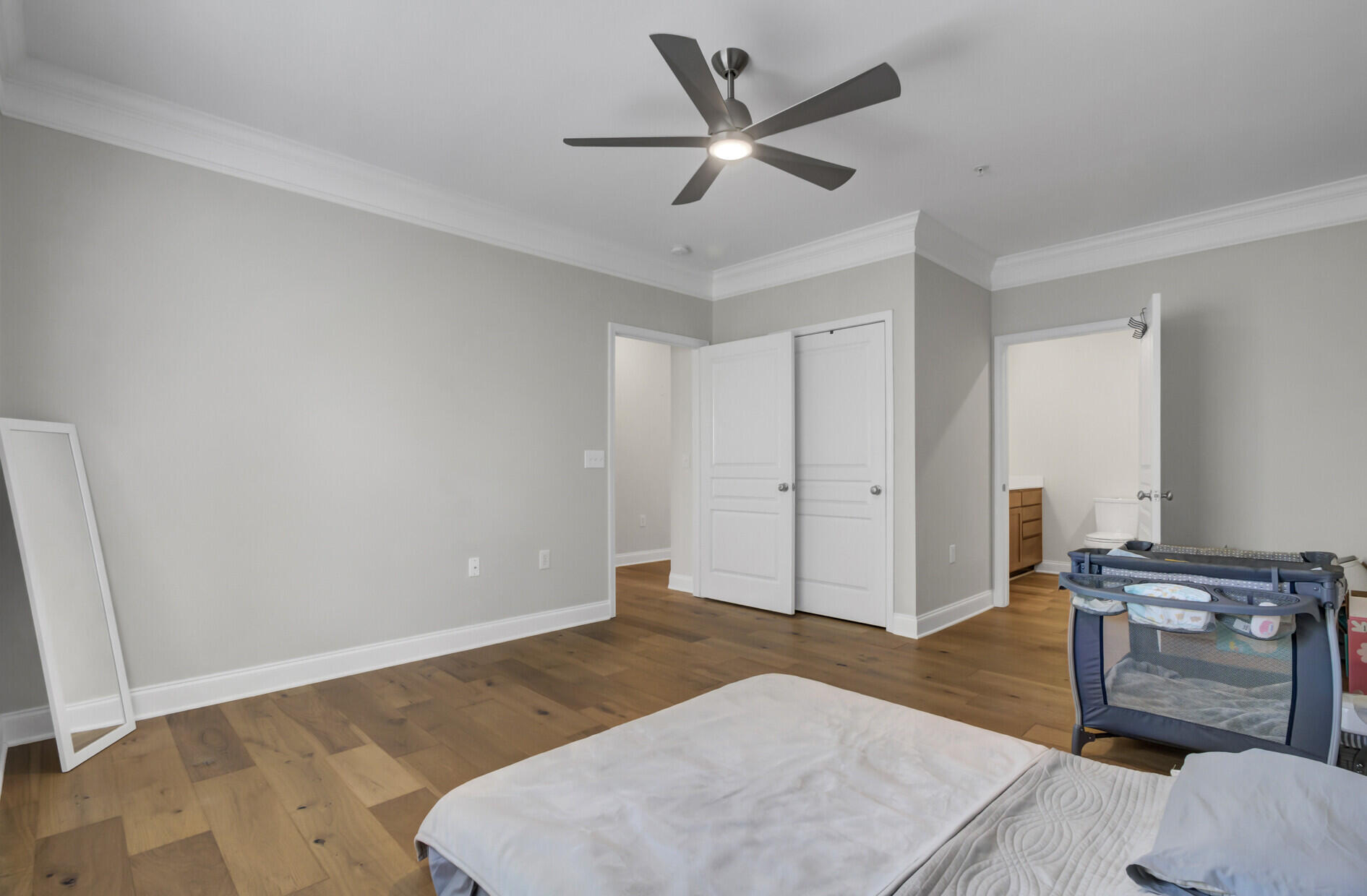 1018 Basildon Road, Unit 1018 Mount Pleasant, SC 29466 - Photo 32 of 62 Owner's Suite with En-Suite