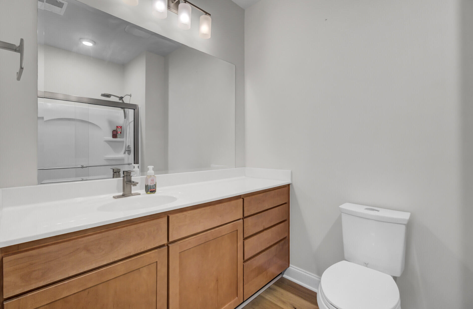 1018 Basildon Road, Unit 1018 Mount Pleasant, SC 29466 - Photo 33 of 62 En-suite Bath