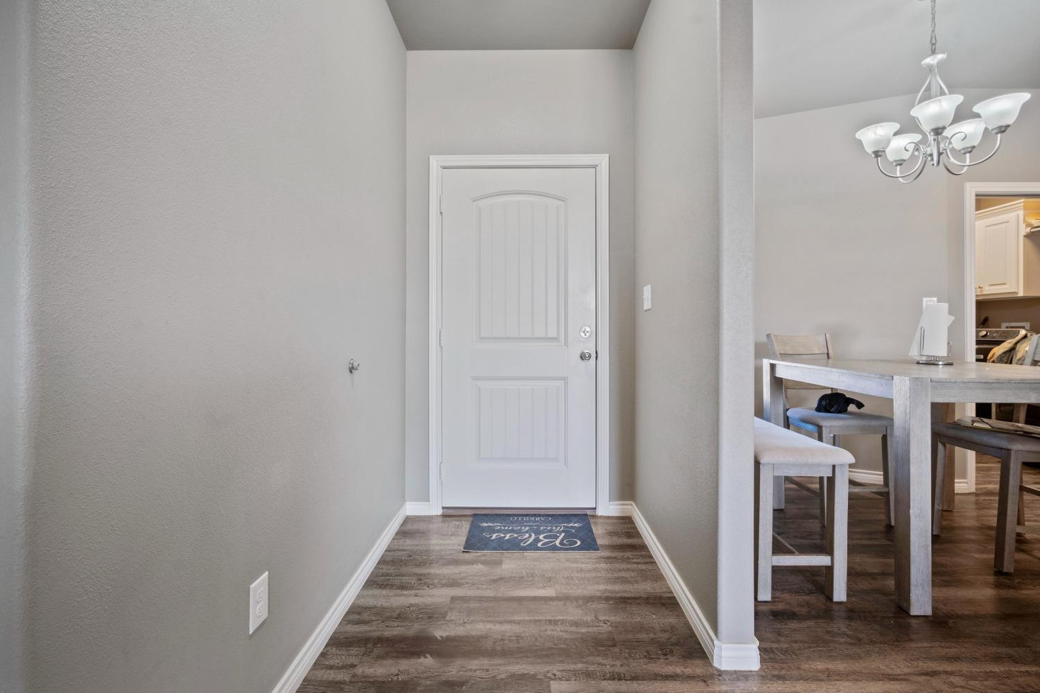 1719 99th Place Lubbock, TX 79423 - Photo 4 of 19 Photo 4