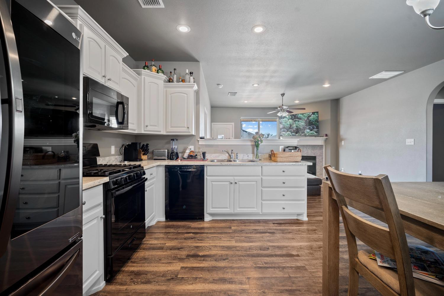 1719 99th Place Lubbock, TX 79423 - Photo 6 of 19 Photo 6