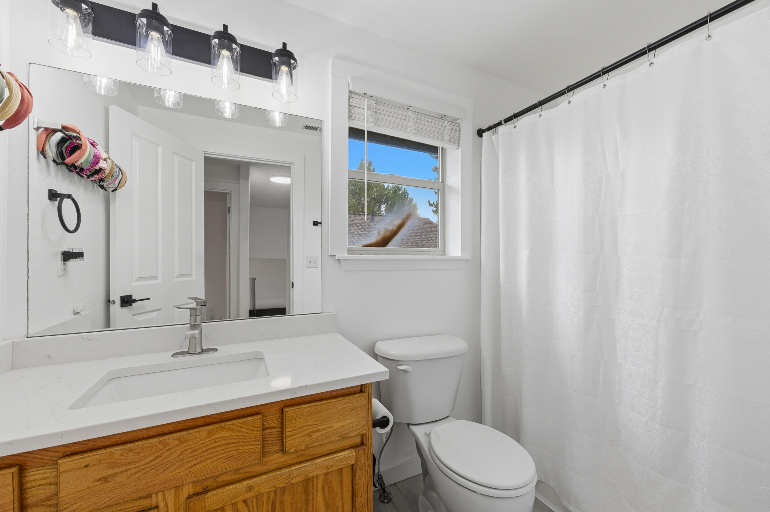 51281 Riley Lane La Pine, OR 97739 - Photo 15 of 36
