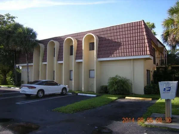 $1,700 | 11388 Royal Palm Boulevard, Unit 11388, Coral Springs, FL 33065