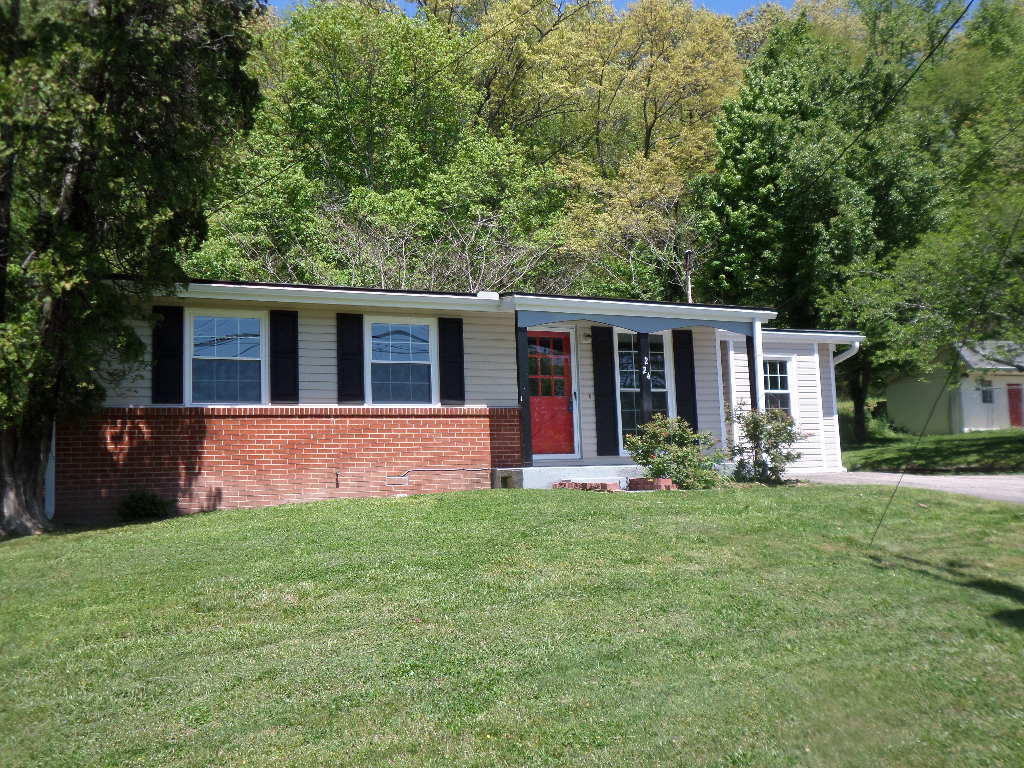 224 Hillside Road Oak Ridge, TN 37830 - Photo 1 of 18 224 Hillside Rd.
