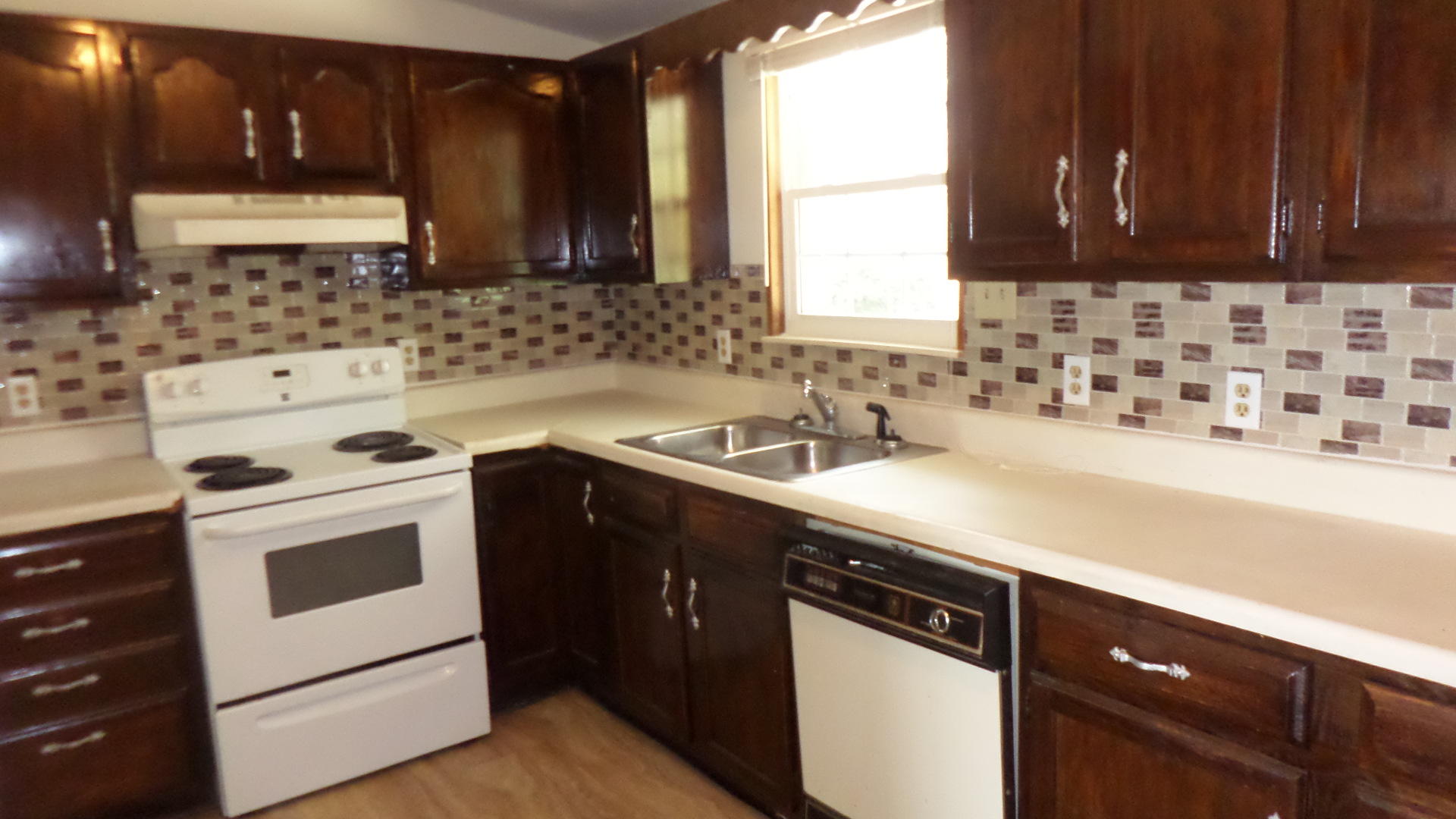 224 Hillside Road Oak Ridge, TN 37830 - Photo 3 of 18 Kitchen