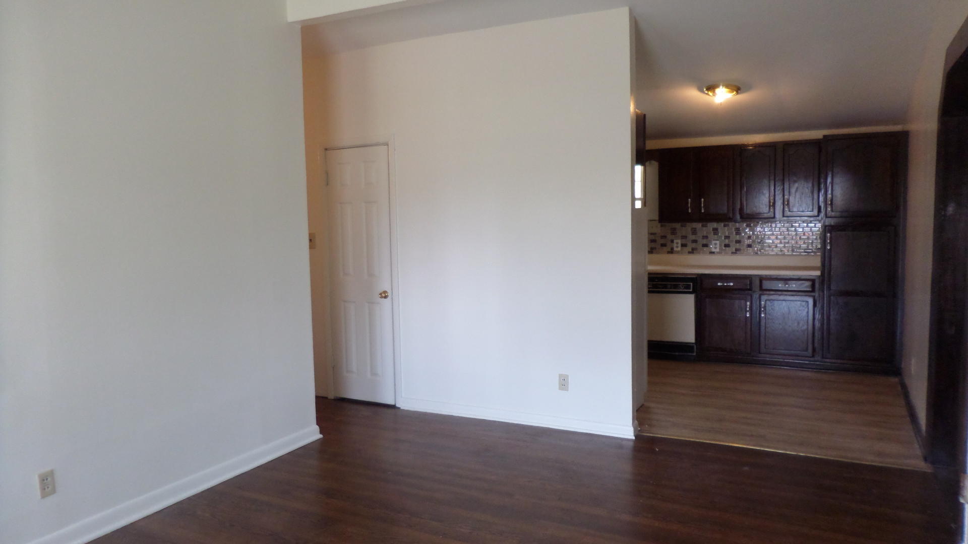 224 Hillside Road Oak Ridge, TN 37830 - Photo 6 of 18 Living Room
