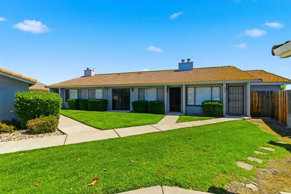 $310,000 | 2828 Homewood Drive, Unit 13, Stockton, CA 95210