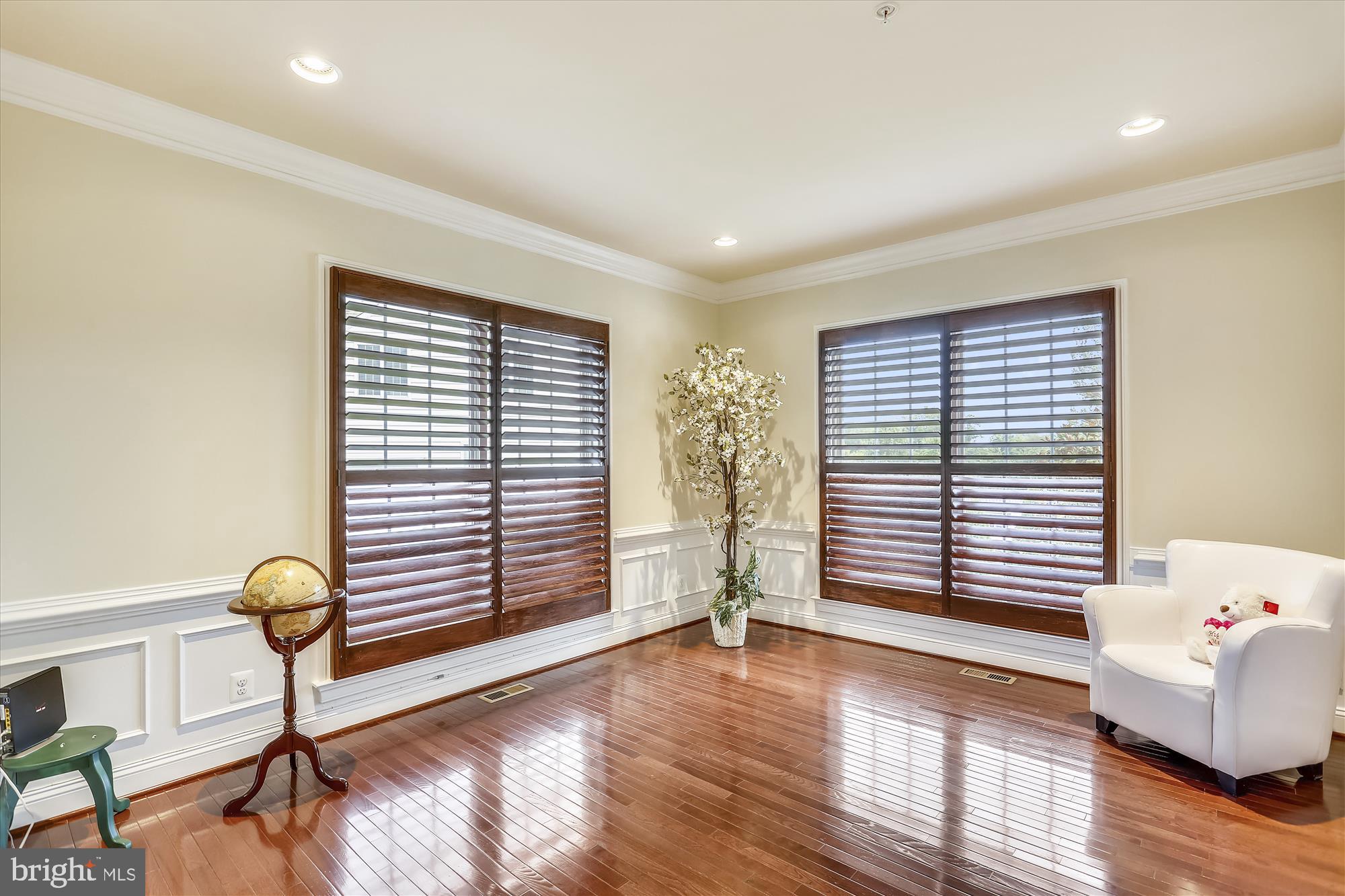 4826 Chichester House Road Olney, MD 20832 - Photo 27 of 97 Lovely main level Office