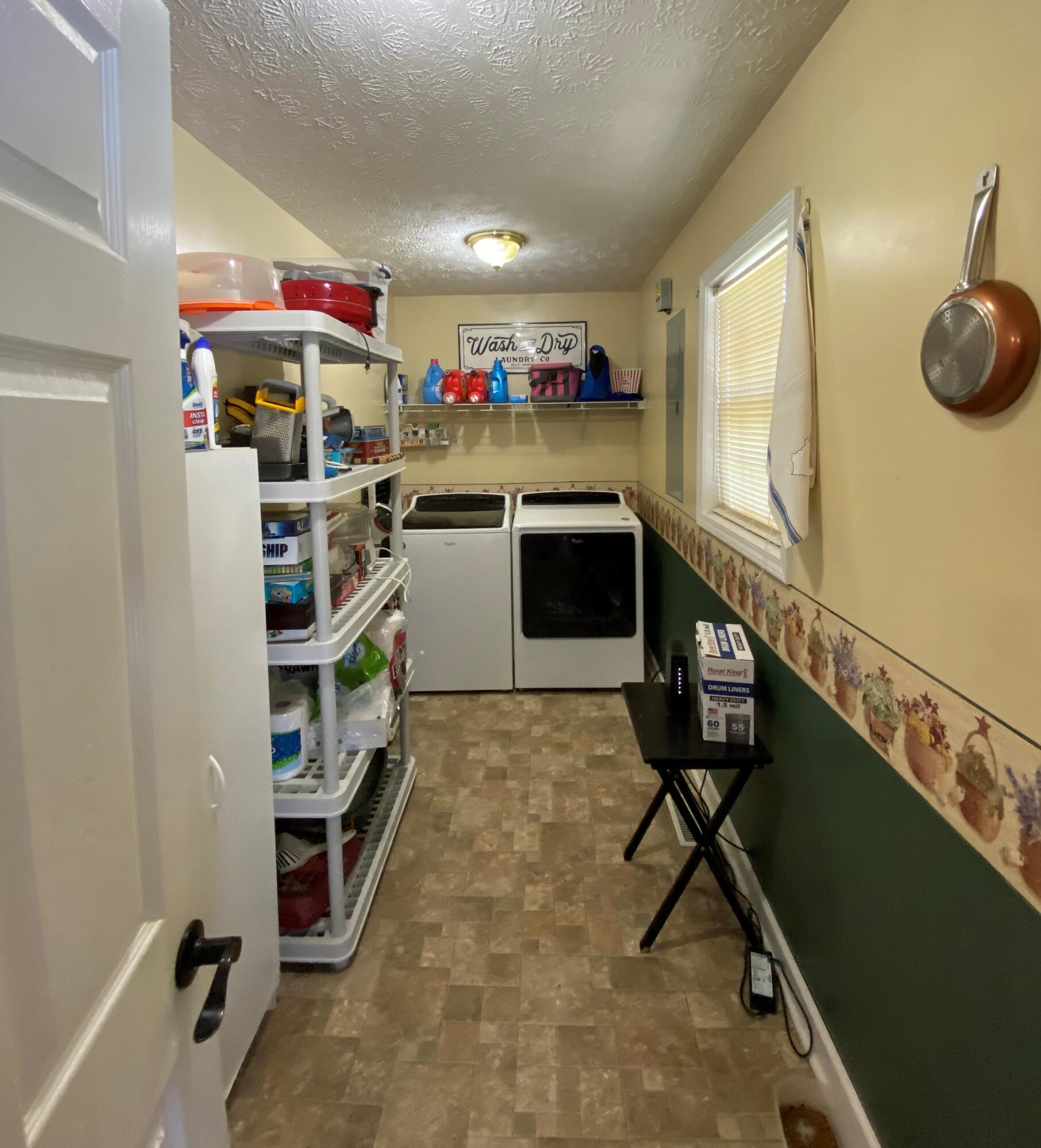 4476 Ecton Road Winchester, KY 40391 - Photo 18 of 35 Laundry