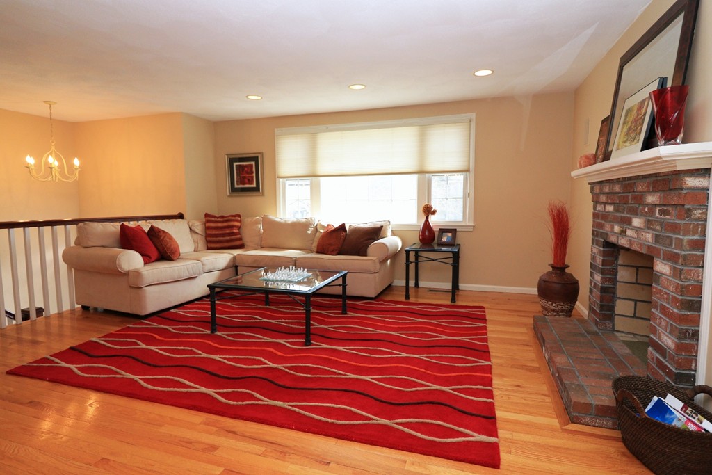 93 Standish Road Needham, MA 02492 - Photo 3 of 26