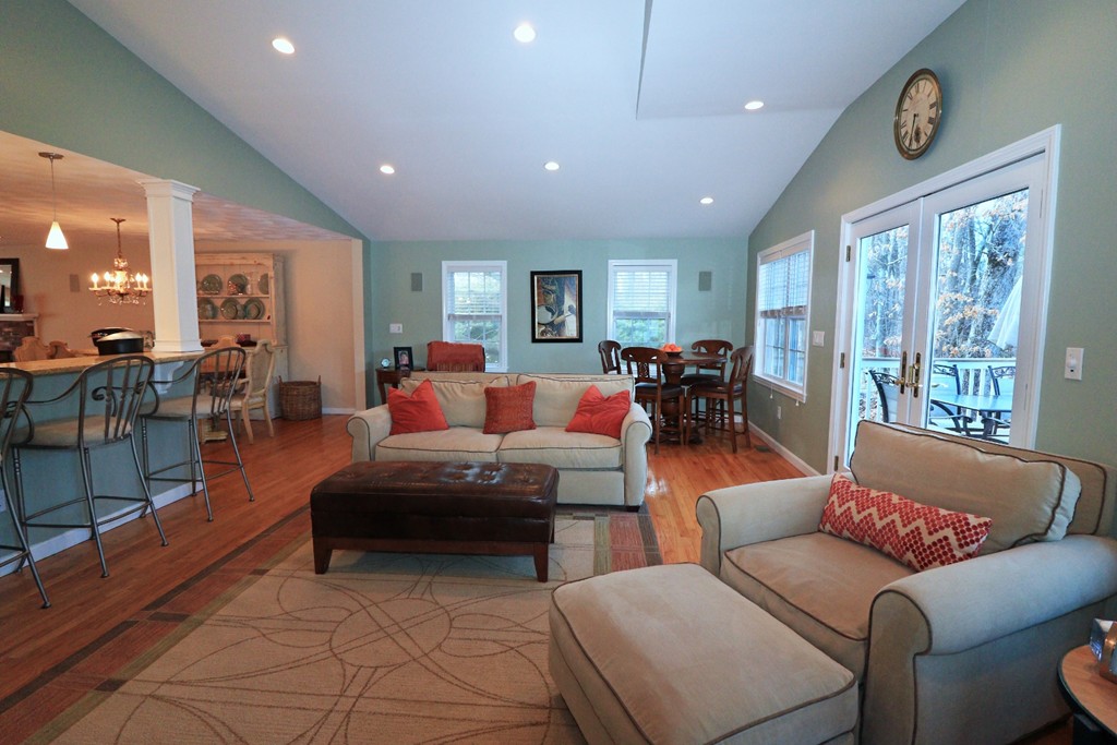 93 Standish Road Needham, MA 02492 - Photo 7 of 26