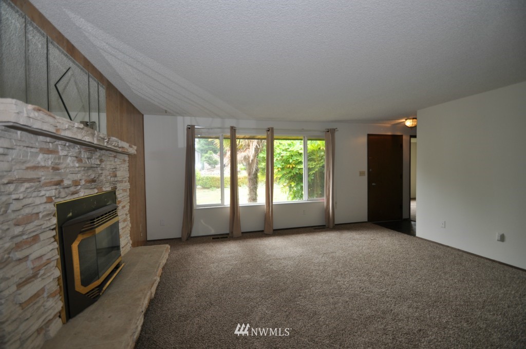 5504 Rockefeller Avenue Everett, WA 98203 - Photo 2 of 13