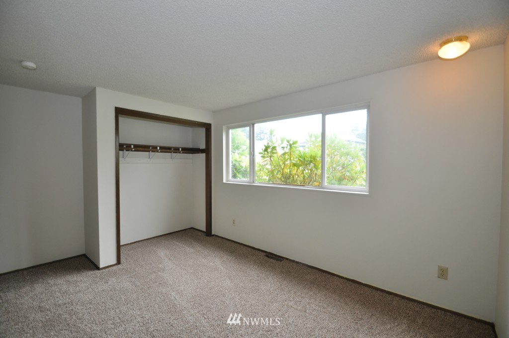 5504 Rockefeller Avenue Everett, WA 98203 - Photo 8 of 13