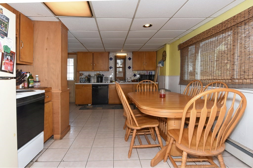 6 Clinton Street Lynn, MA 01902 - Photo 7 of 17 Gallery Image 7