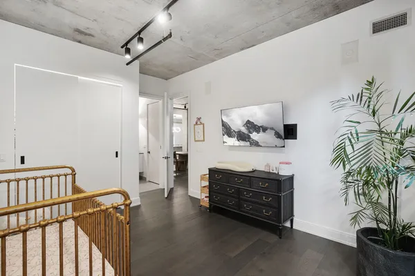 $6,750 | 111 South Peoria Street, Unit 506, Chicago, IL 60607