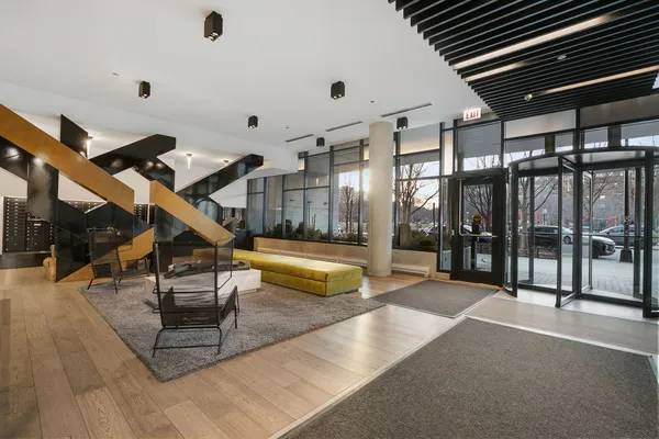 $6,750 | 111 South Peoria Street, Unit 506, Chicago, IL 60607