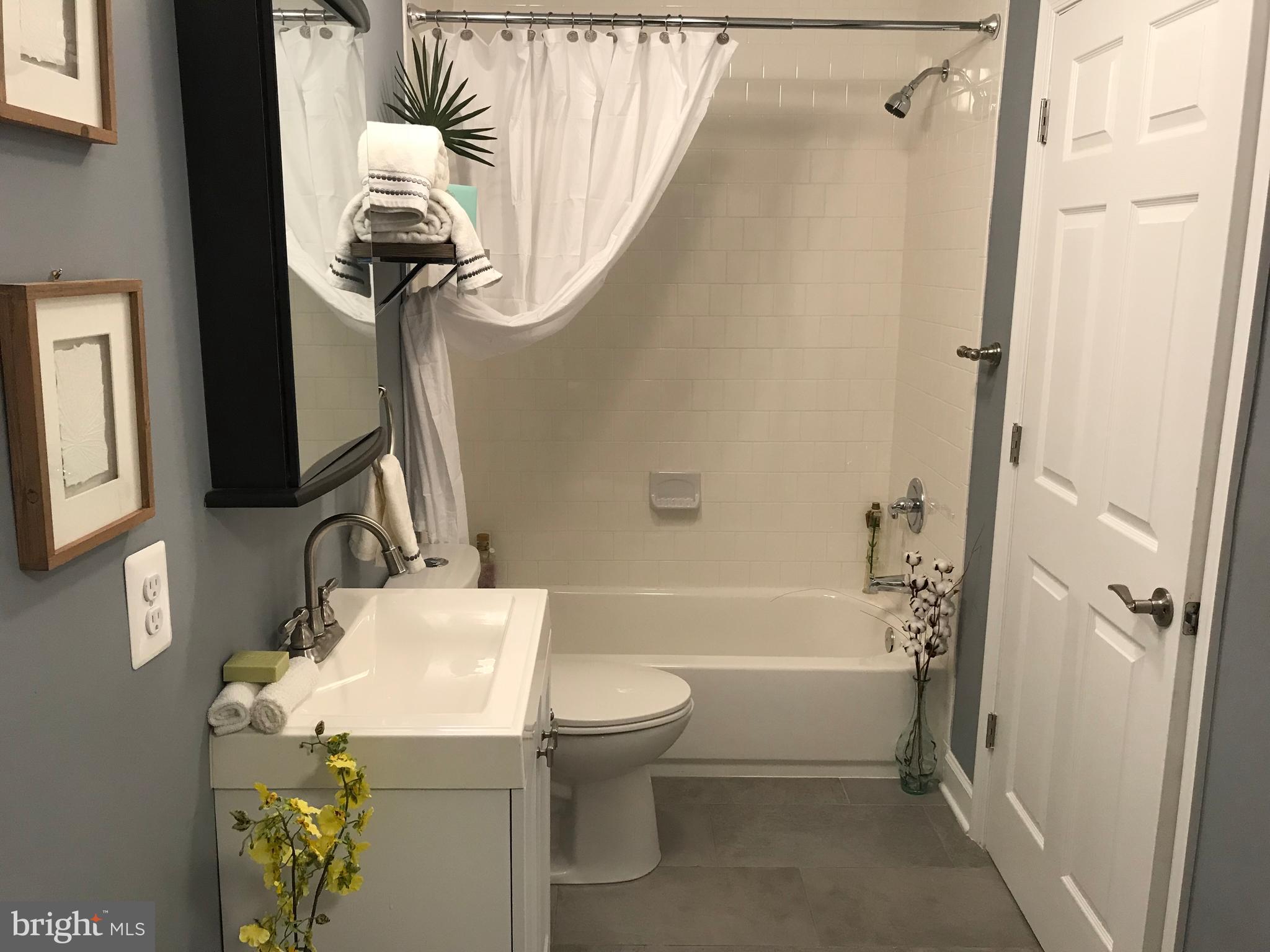 9326 Decatur Place Laurel, MD 20723 - Photo 6 of 26 Bath (Master)