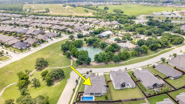 view of city and swimming pool