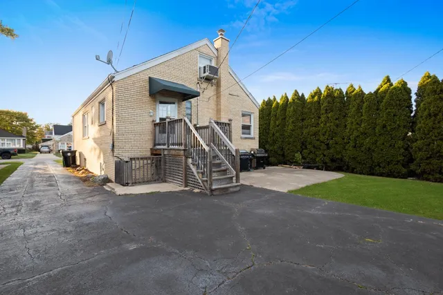 a view of a house with a park