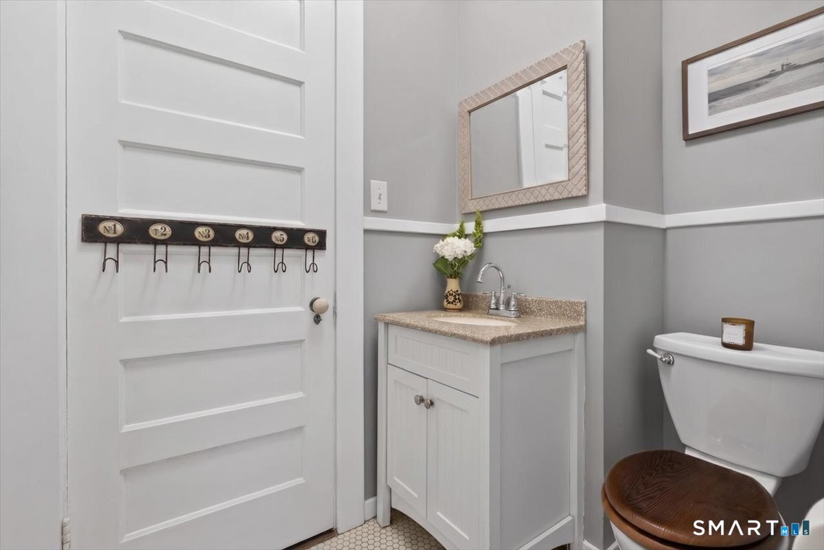 1795 Whitney Avenue Hamden, CT 06517 - Photo 18 of 40