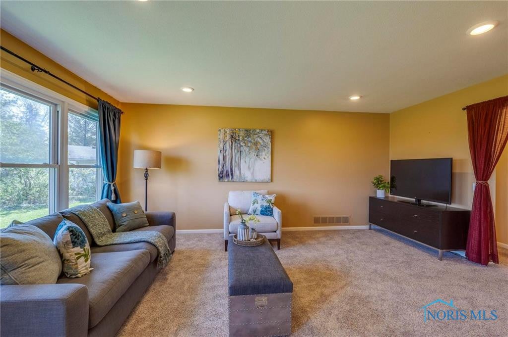 15378 Sand Ridge Road Bowling Green, OH 43402 - Photo 11 of 41 Gallery Image 11