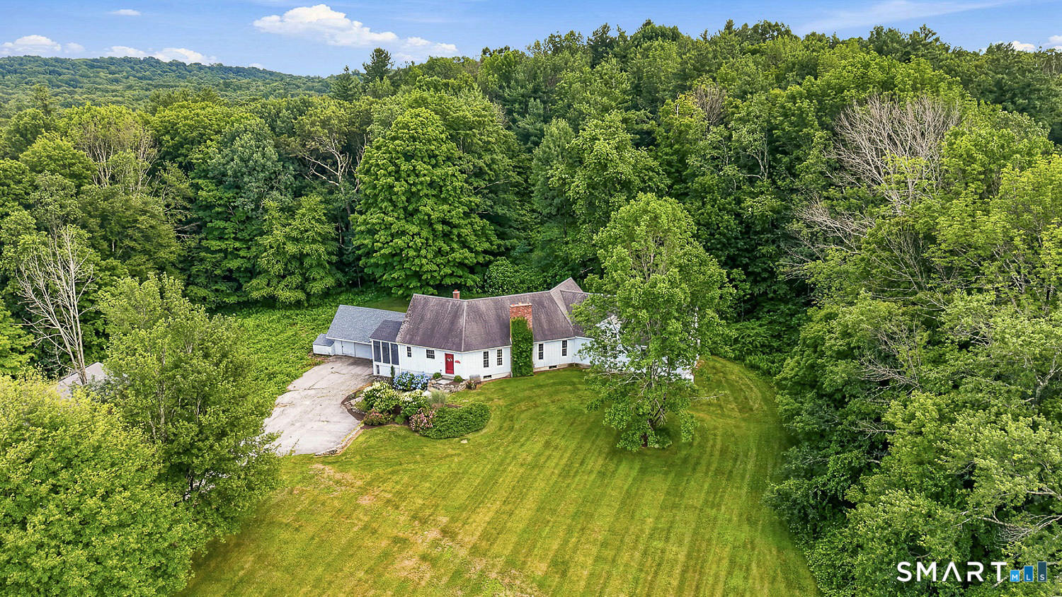 496 Center Road Woodstock, CT 06281 - Photo 3 of 40