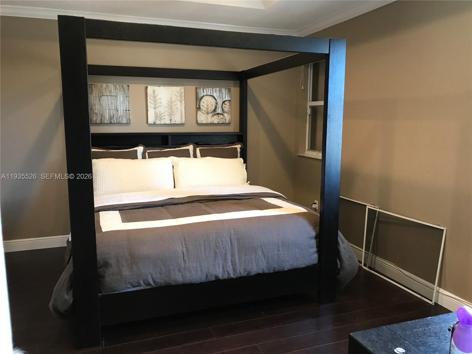 10872 Southwest 89th Street, Unit 10872 Miami, FL 33176 - Photo 11 of 25 a room with window