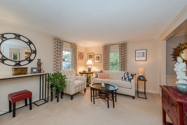 73 Huntington Road Arlington, MA 02474 - Photo 4 of 20 Gallery Image 4