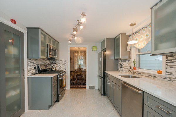 73 Huntington Road Arlington, MA 02474 - Photo 7 of 20 Gallery Image 7