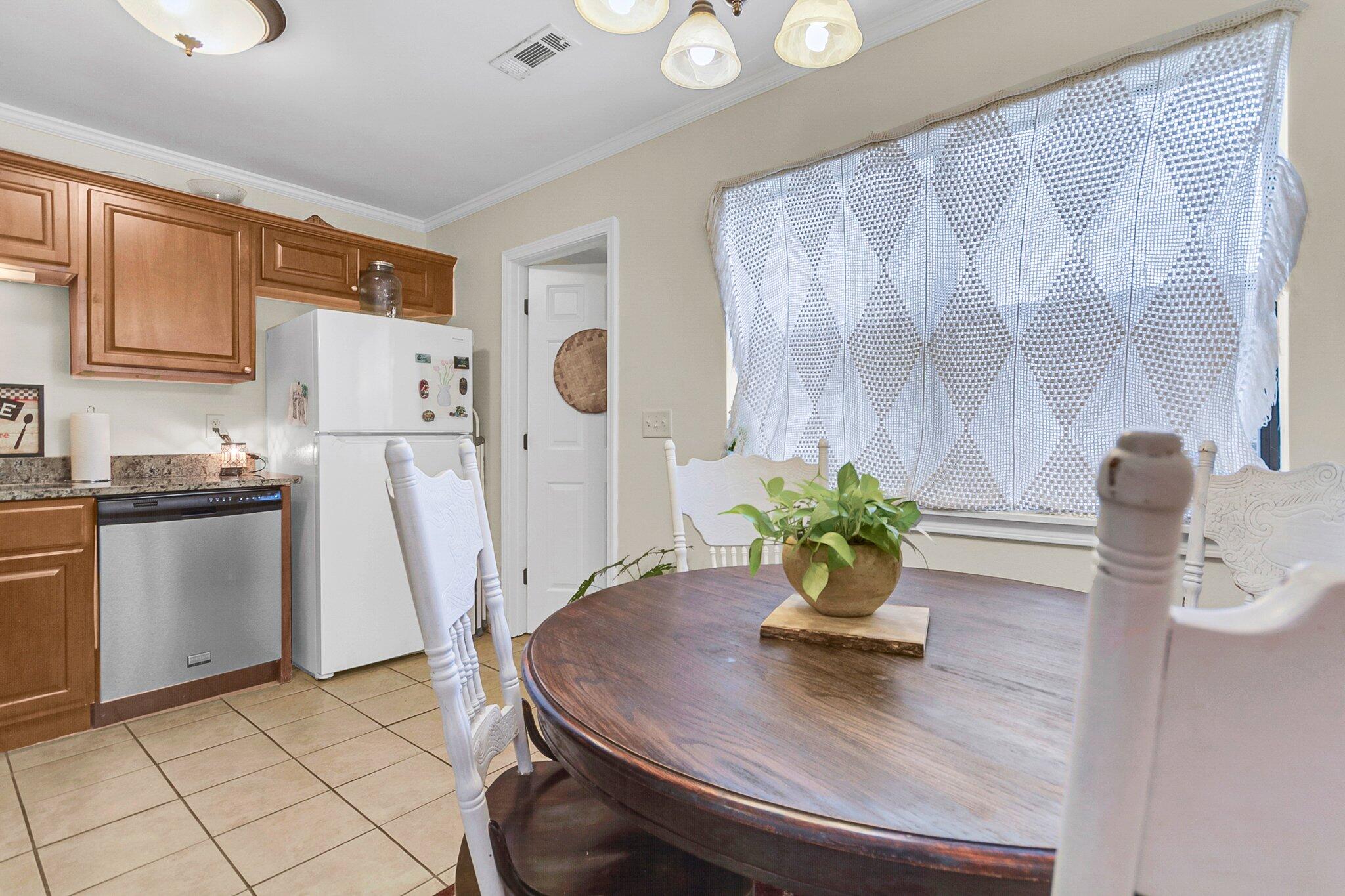 1416 Camp Road, Unit B Charleston, SC 29412 - Photo 8 of 25 1416 Camp Rd, B