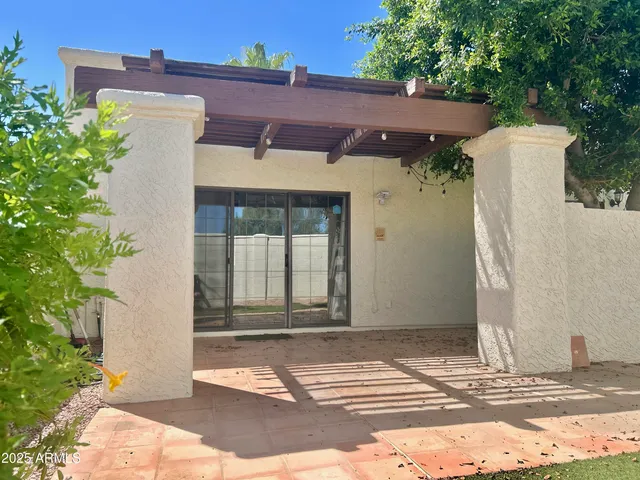 $2,100 | 1906 East Sunburst Lane, Tempe, AZ 85284
