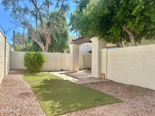 $2,100 | 1906 East Sunburst Lane, Tempe, AZ 85284