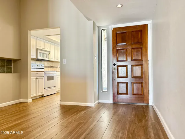 $2,100 | 1906 East Sunburst Lane, Tempe, AZ 85284