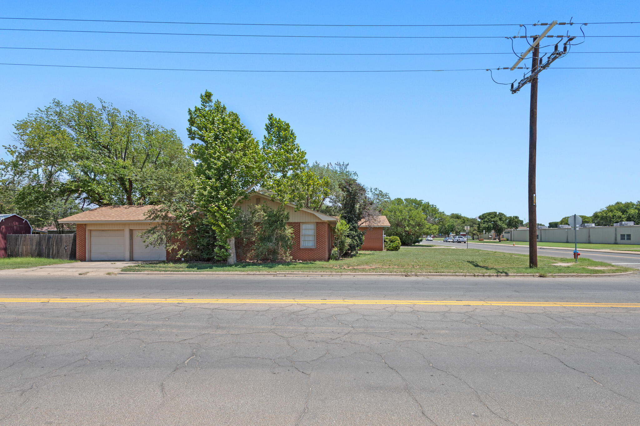 2826 58th Street Lubbock, TX 79413 - Photo 4 of 57 IMG_8978