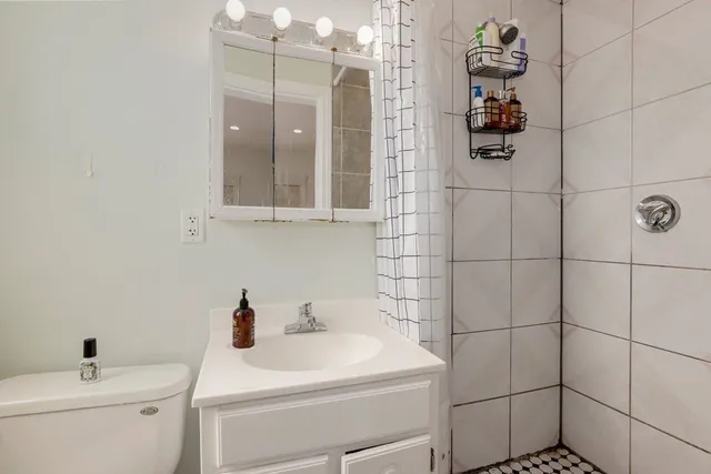 $6,800 | 62 Algonquin Road, Unit 1, Newton, MA 02467