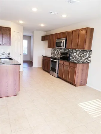 $2,525 | 703 Beau Drive, Wylie, TX 75098