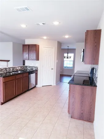 $2,525 | 703 Beau Drive, Wylie, TX 75098