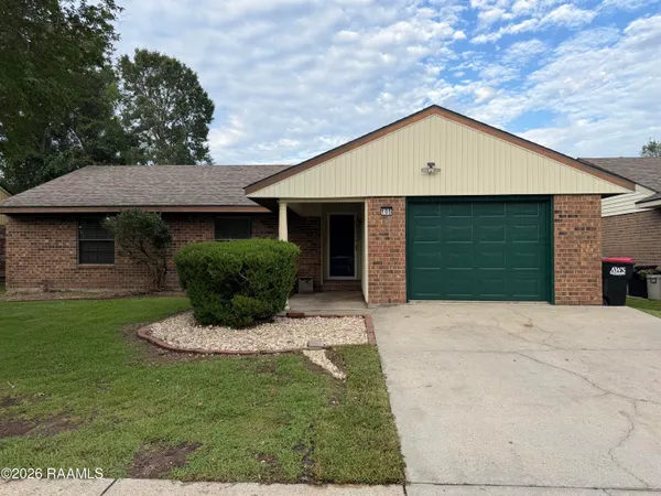 $1,500 | 105 Case, Lafayette, LA 70506
