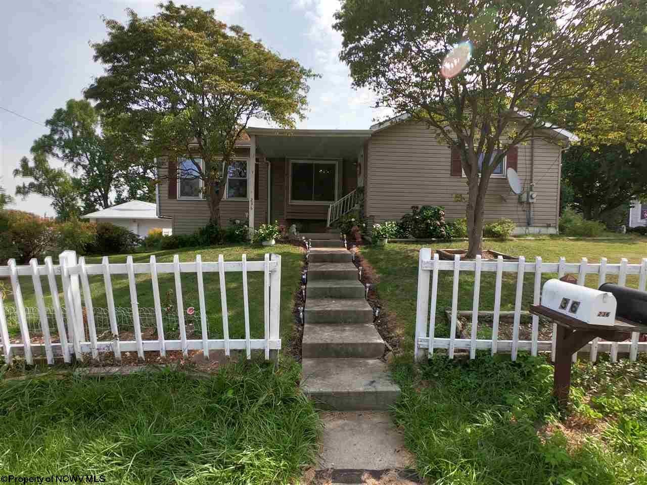 236 Ridgeley Road Morgantown, WV 26505 - Photo 2 of 18 Gallery Image 2