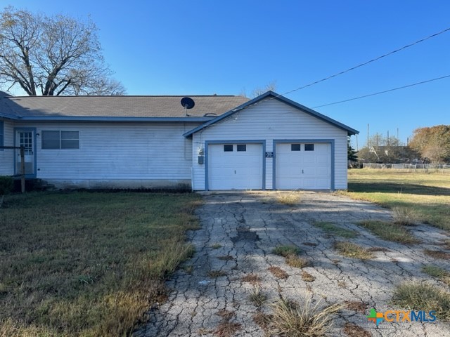 904 Edgar Street Yoakum, TX 77995 - Photo 10 of 10 a view of a house with a yard