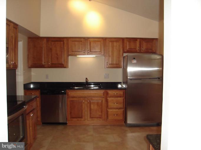 8023 Sunset Path Court Springfield, VA 22153 - Photo 2 of 8 Kitchen