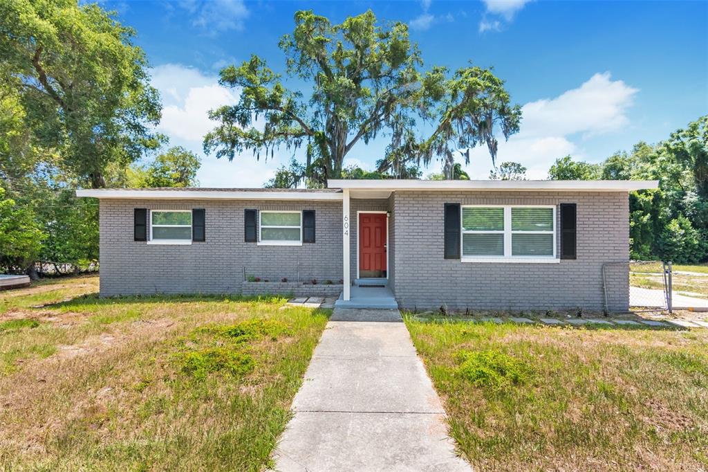 604 South Kingsway Road Seffner, FL 33584 - Photo 1 of 1 Gallery Image 1