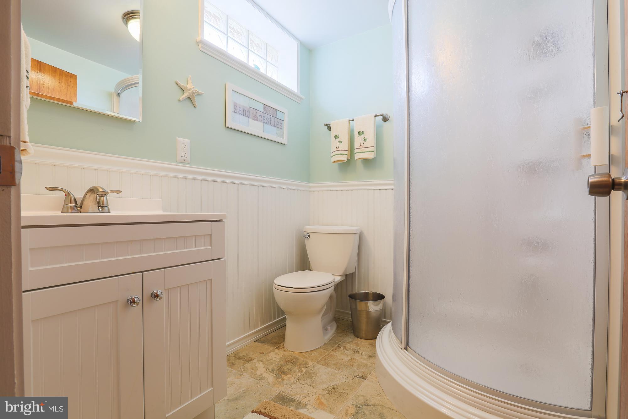8809 Ashford Road Baltimore, MD 21234 - Photo 18 of 23 Bath