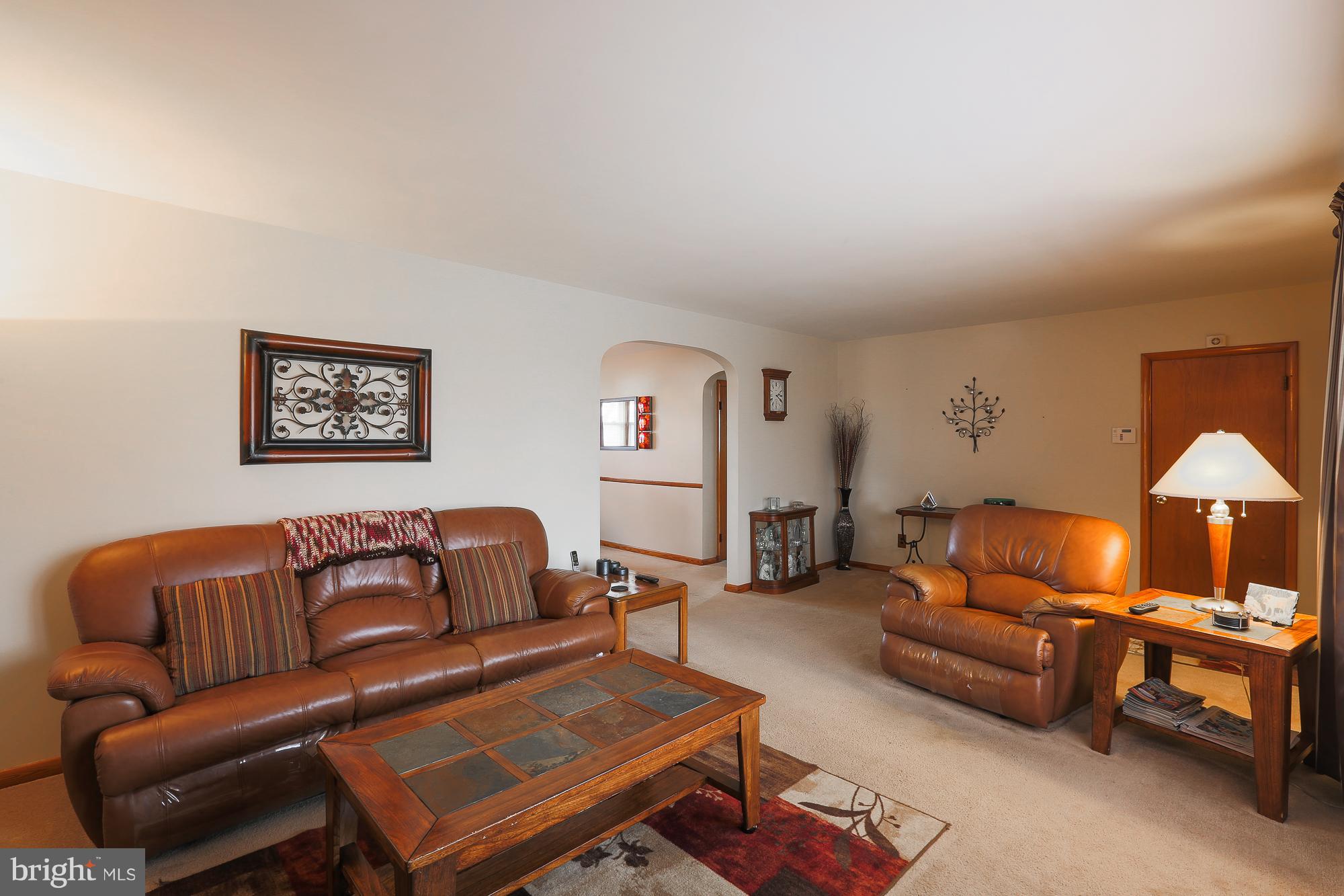 8809 Ashford Road Baltimore, MD 21234 - Photo 5 of 23 Living Room