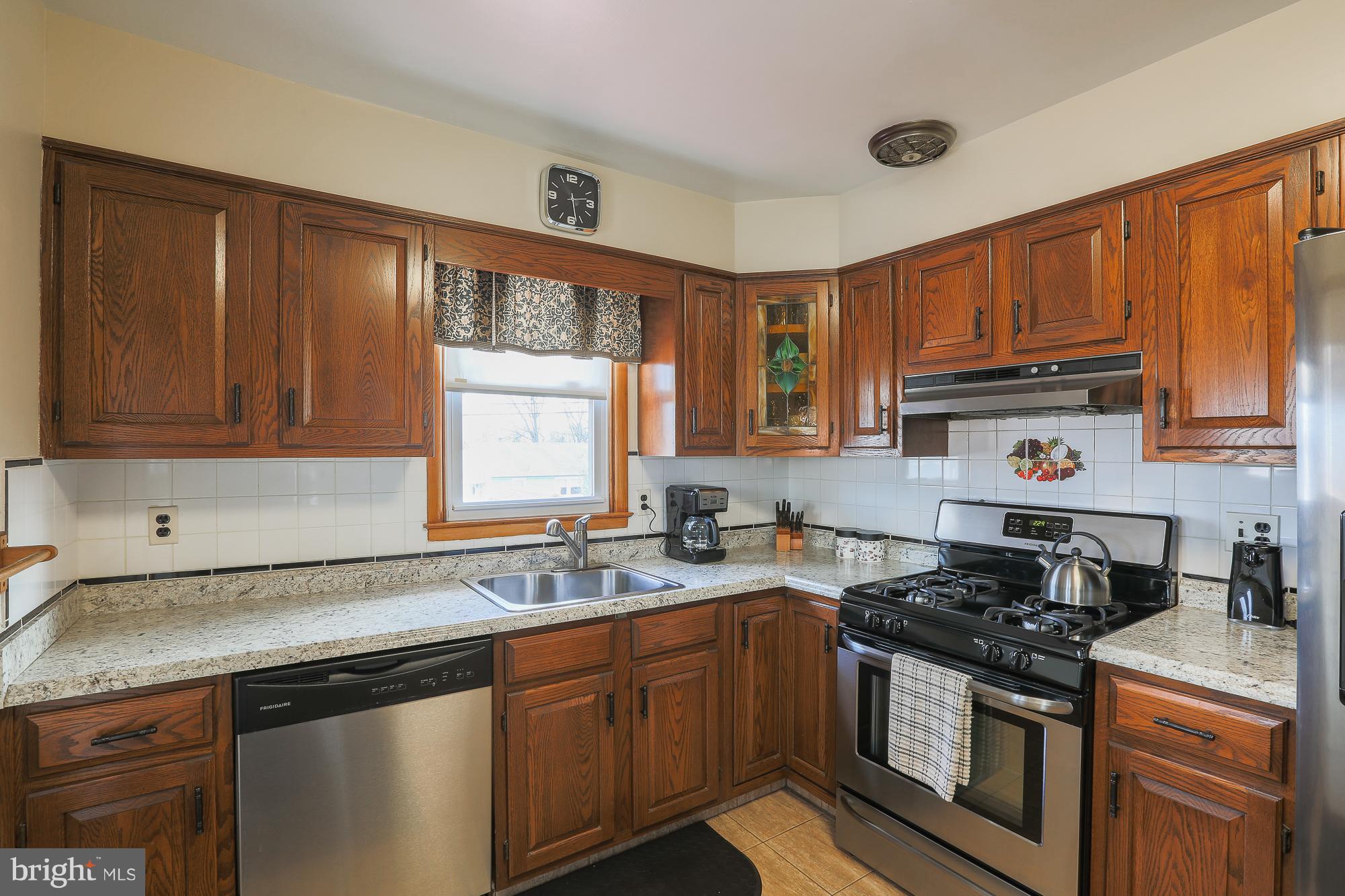 8809 Ashford Road Baltimore, MD 21234 - Photo 8 of 23 Kitchen