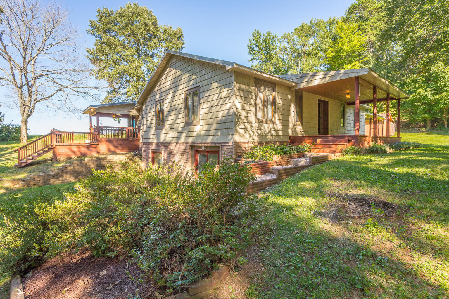 535 Powell Road Whitwell, TN 37397 - Photo 9 of 77 535 Powell Front 3