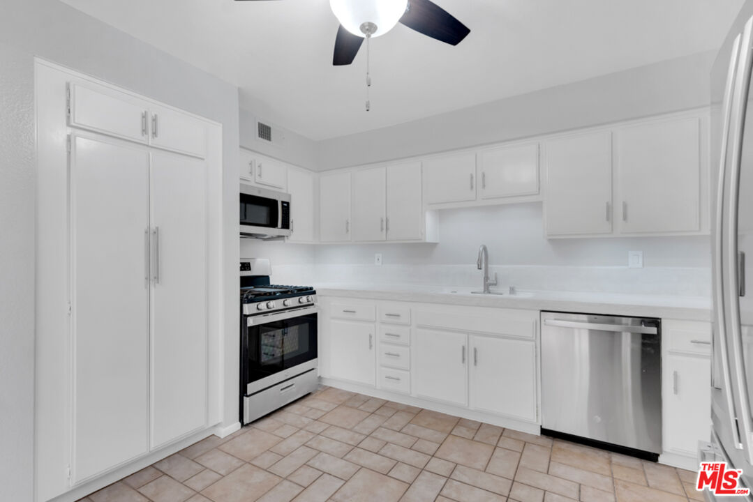 603 Racquet Club Lane Thousand Oaks, CA 91360 - Photo 13 of 40