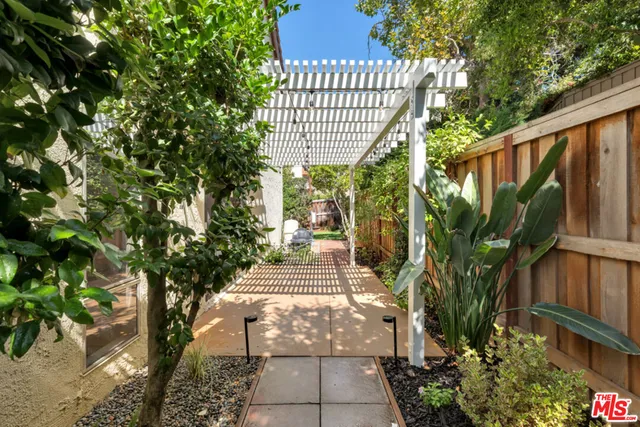 $919,900 | 603 Racquet Club Lane, Thousand Oaks, CA 91360