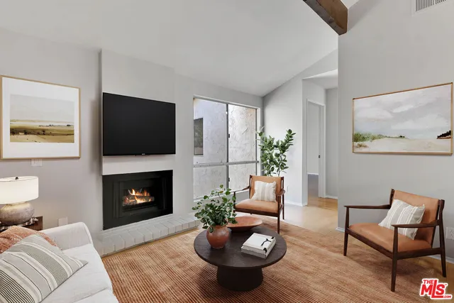 $919,900 | 603 Racquet Club Lane, Thousand Oaks, CA 91360