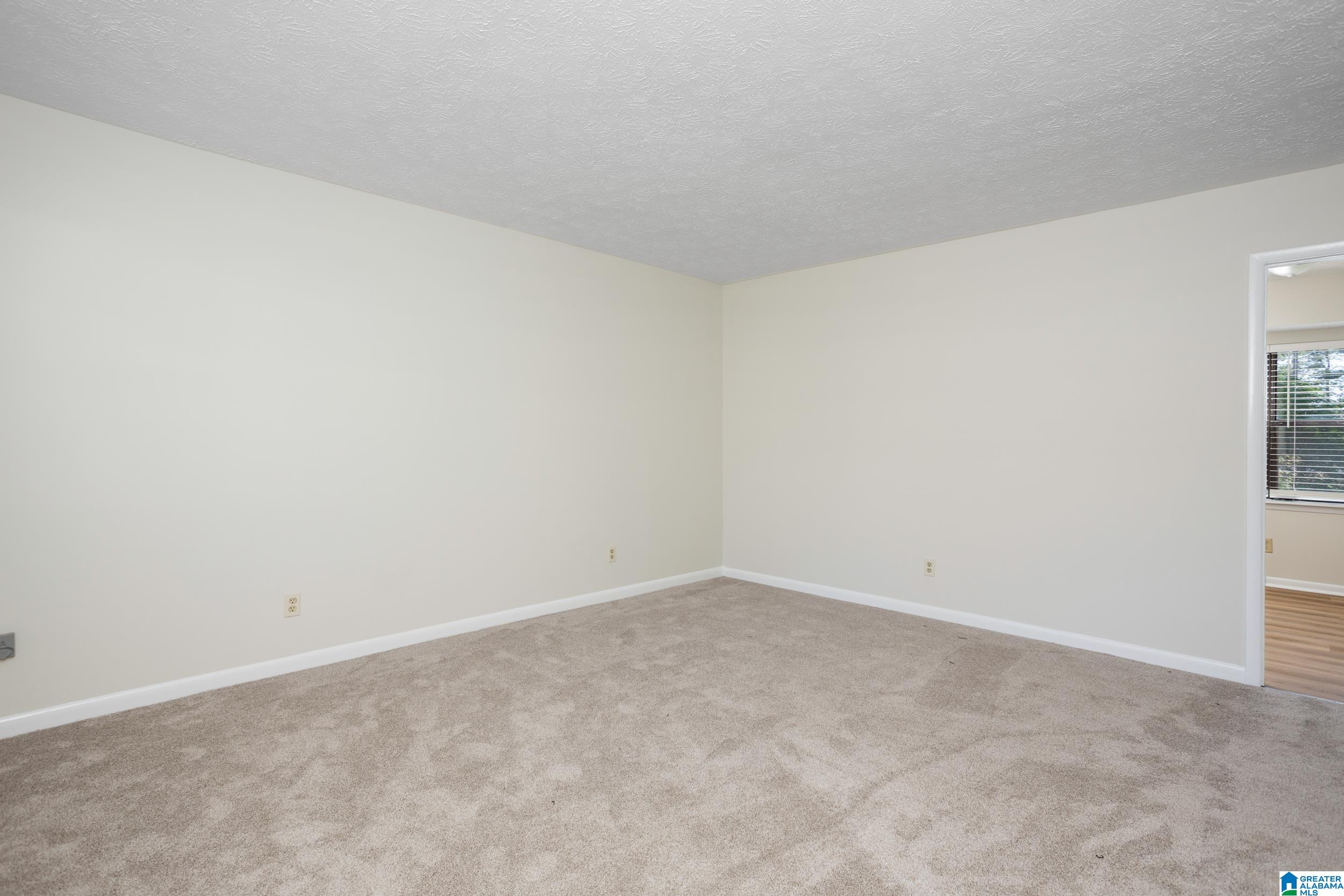 1502 Fillys Run Weaver, AL 36277 - Photo 6 of 32