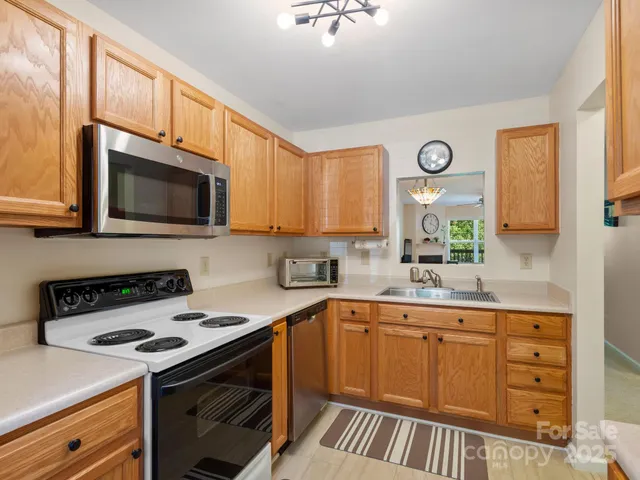 $239,900 | 510 Carrington Place, Arden, NC 28704